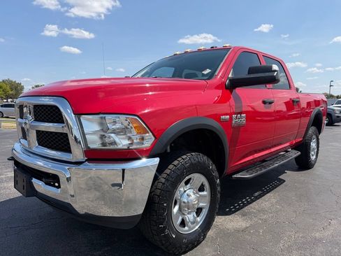 Used 2017 RAM 2500 Tradesman w/ Chrome Appearance Group AWD/4WD image 10