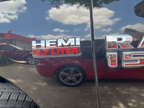 Used 2017 RAM 1500 Limited RWD image 10