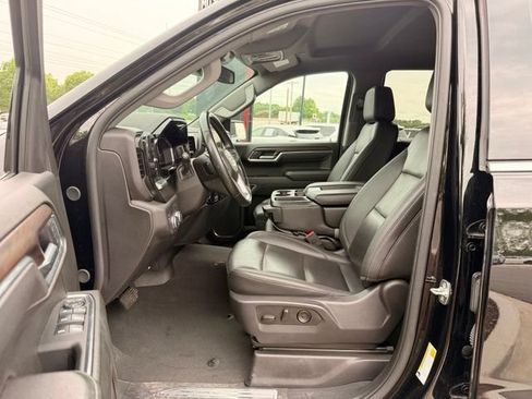 Used 2025 GMC Sierra 1500 SLT RWD image 20