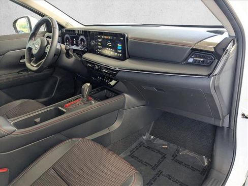 Used 2025 Nissan Kicks SR AWD/4WD image 20