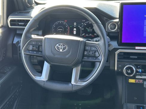 Used 2025 Toyota 4Runner Limited image 44