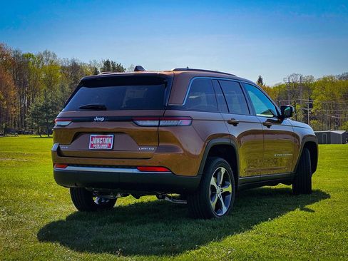 New 2026 Jeep Grand Cherokee Limited AWD/4WD image 3