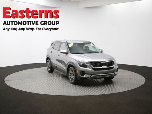 Used 2023 Kia Seltos LX image 56