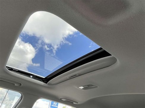 New 2026 Hyundai Venue SEL image 14