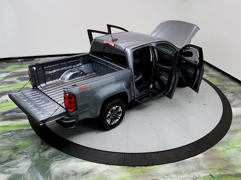 Used 2021 Chevrolet Colorado Z71 w/ Safety Package RWD image 40
