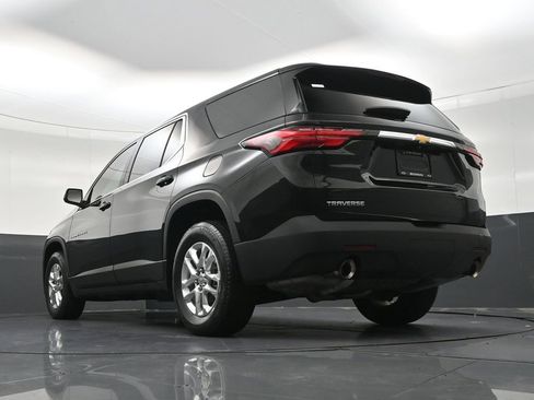 Used 2023 Chevrolet Traverse LS FWD image 30