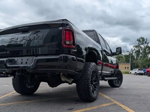 Used 2026 RAM 2500 Big Horn AWD/4WD image 5