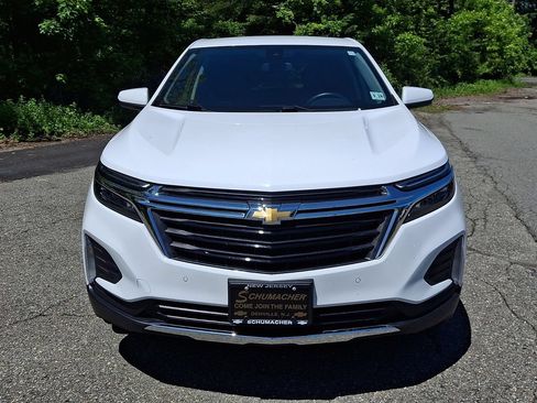 Used 2023 Chevrolet Equinox LT AWD/4WD image 2