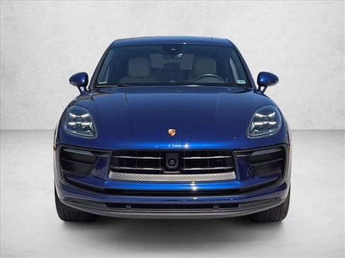 Used 2024 Porsche Macan AWD/4WD image 2