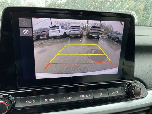 Used 2022 Kia Forte LXS image 12