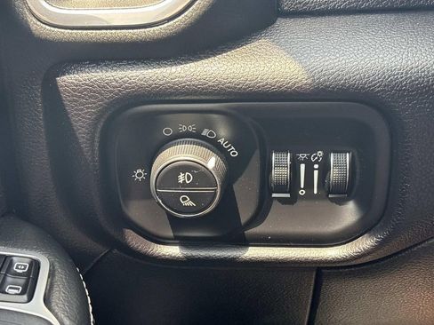 Used 2024 RAM 2500 Laramie AWD/4WD image 24