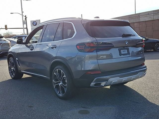 Certified 2026 BMW X5 xDrive40i AWD/4WD image 3