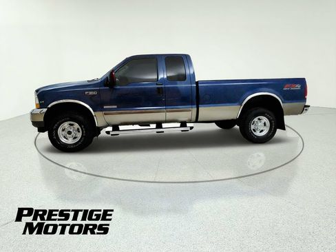 Used 2004 Ford F350 Lariat AWD/4WD image 4