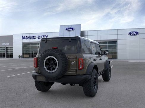 New 2025 Ford Bronco Badlands image 8