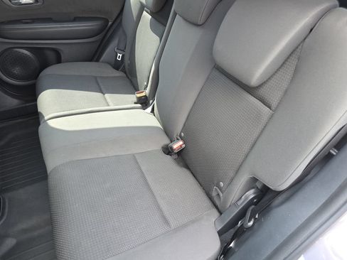 Used 2019 Honda HR-V LX image 18