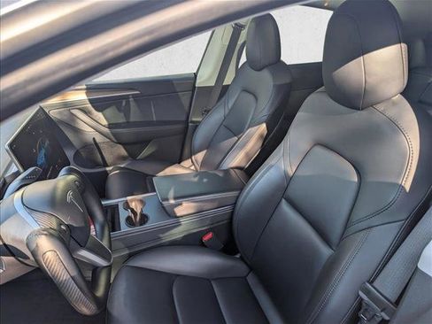 Used 2023 Tesla Model Y Performance image 15