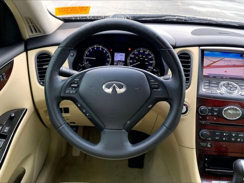 Used 2016 INFINITI QX50 w/ Premium Plus Package image 6