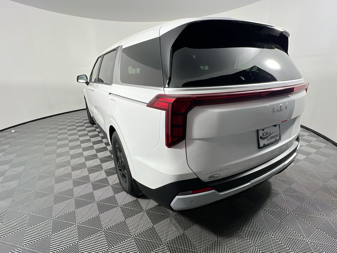 New 2026 Kia Carnival FWD image 7