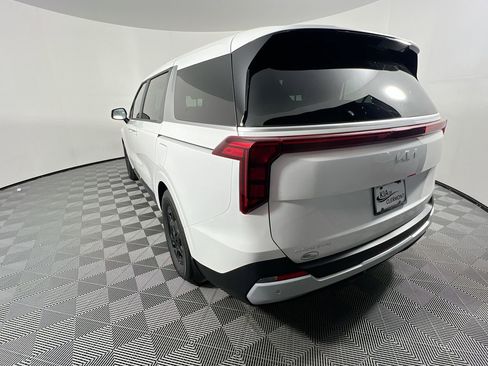New 2026 Kia Carnival FWD image 7