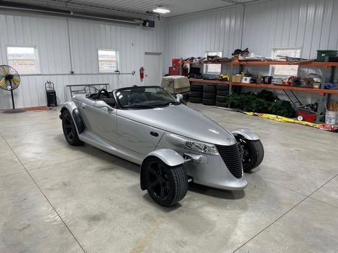 Used 2000 Plymouth Prowler image 9