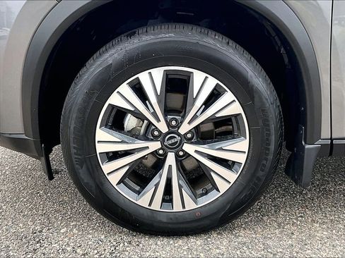 Used 2023 Nissan Rogue SV AWD/4WD image 7