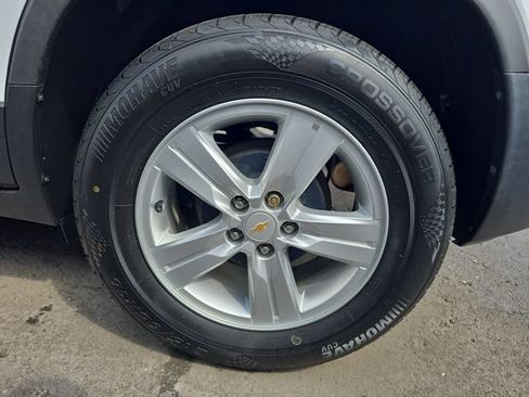 Certified 2020 Chevrolet Trax LT w/ LT Convenience Package FWD image 38