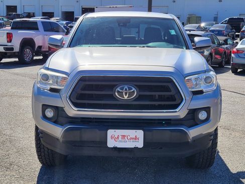 Used 2020 Toyota Tacoma SR5 w/ SR5 Appearance Package (SM) image 9
