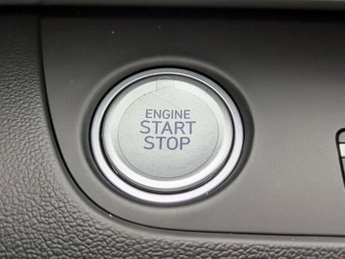 Used 2025 Hyundai Elantra SEL FWD image 34