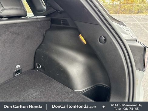 Used 2024 Jeep Compass Latitude image 8