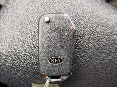 Used 2021 Kia Forte Sedan image 25