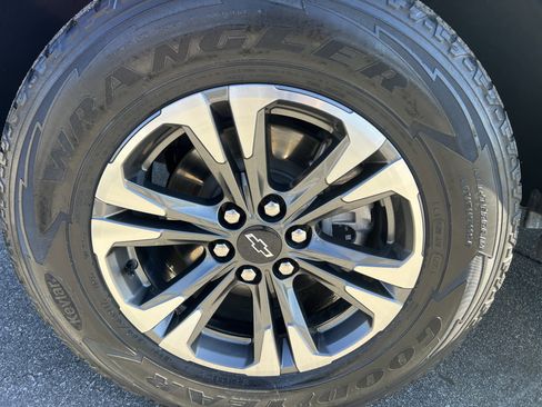 Used 2021 Chevrolet Colorado Z71 image 9