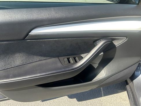 Used 2022 Tesla Model 3 Long Range image 11