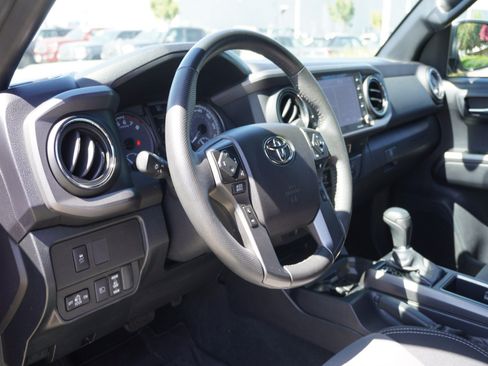 Used 2021 Toyota Tacoma TRD Sport w/ Technology Package AWD/4WD image 20