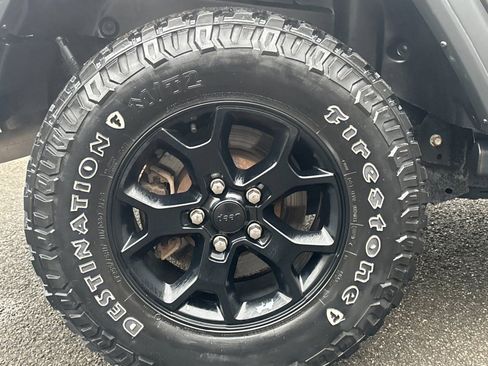 Used 2021 Jeep Wrangler Unlimited Willys image 26