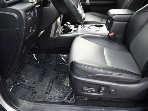 Used 2014 Toyota 4Runner SR5 Premium image 15