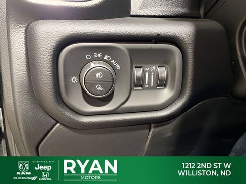 New 2026 RAM 2500 Laramie AWD/4WD image 33