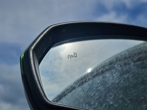 New 2025 Volkswagen Taos SEL image 14