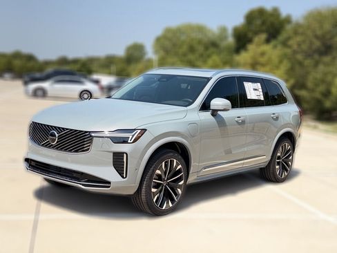 New 2026 Volvo XC90 T8 Plus w/ Protection Package Premier AWD/4WD image 3