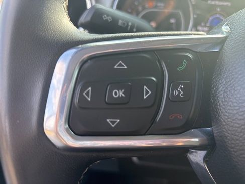 Used 2023 Jeep Wrangler Sahara image 29