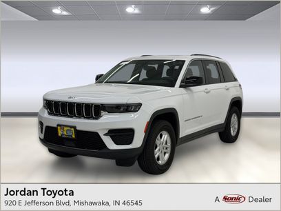 Used 2023 Jeep Grand Cherokee Laredo w/ Luxury Tech Group I