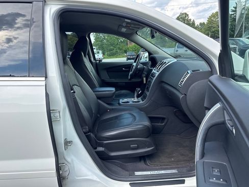 Used 2011 GMC Acadia SLT AWD/4WD image 12