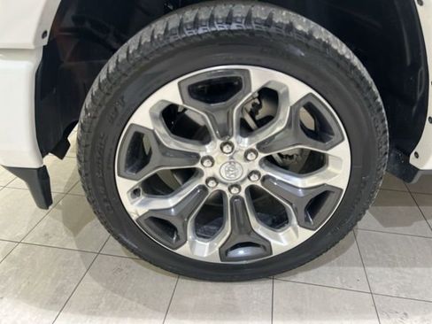 Used 2024 RAM 1500 Limited w/ Body Color Bumper Group image 29