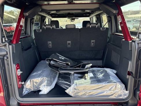 New 2025 Ford Bronco Badlands image 13