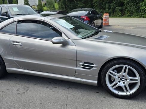 Used 2007 Mercedes-Benz SL 550 w/ AMG Sport Pkg image 6