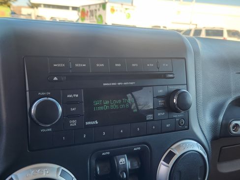 Used 2016 Jeep Wrangler Unlimited Sahara w/ Mopar Chrome Edition Group image 25