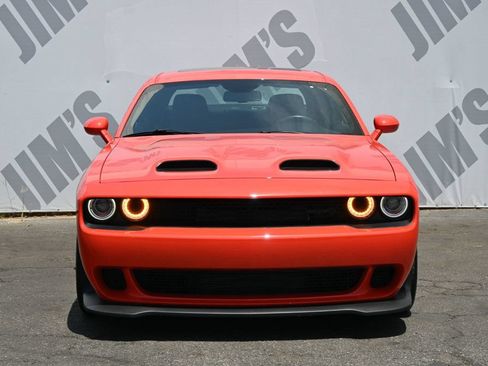 Used 2022 Dodge Challenger SRT Hellcat w/ Plus Package RWD image 2