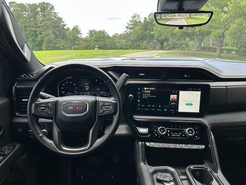 Used 2024 GMC Sierra 2500 AT4 w/ AT4 Premium Plus Package AWD/4WD image 36