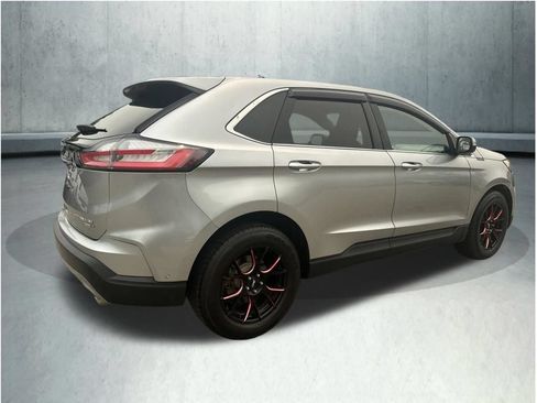 Used 2020 Ford Edge Titanium w/ Equipment Group 301A AWD/4WD image 6