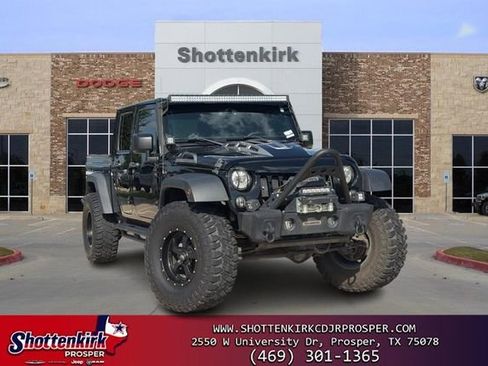 Used 2018 Jeep Wrangler Unlimited Rubicon w/ Connectivity Group AWD/4WD image 1