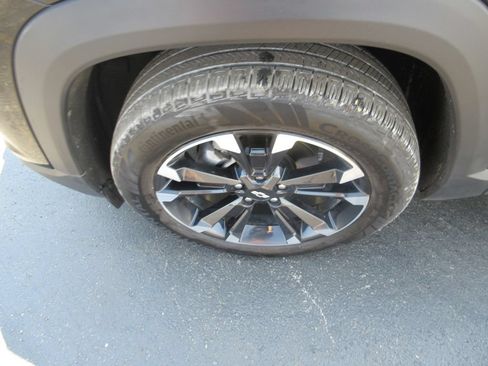 Certified 2025 Chevrolet Equinox RS w/ Convenience Package III AWD/4WD image 15